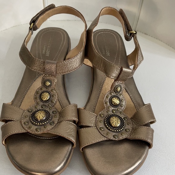 brownish bronze sandal shoes - Picture 5 of 5